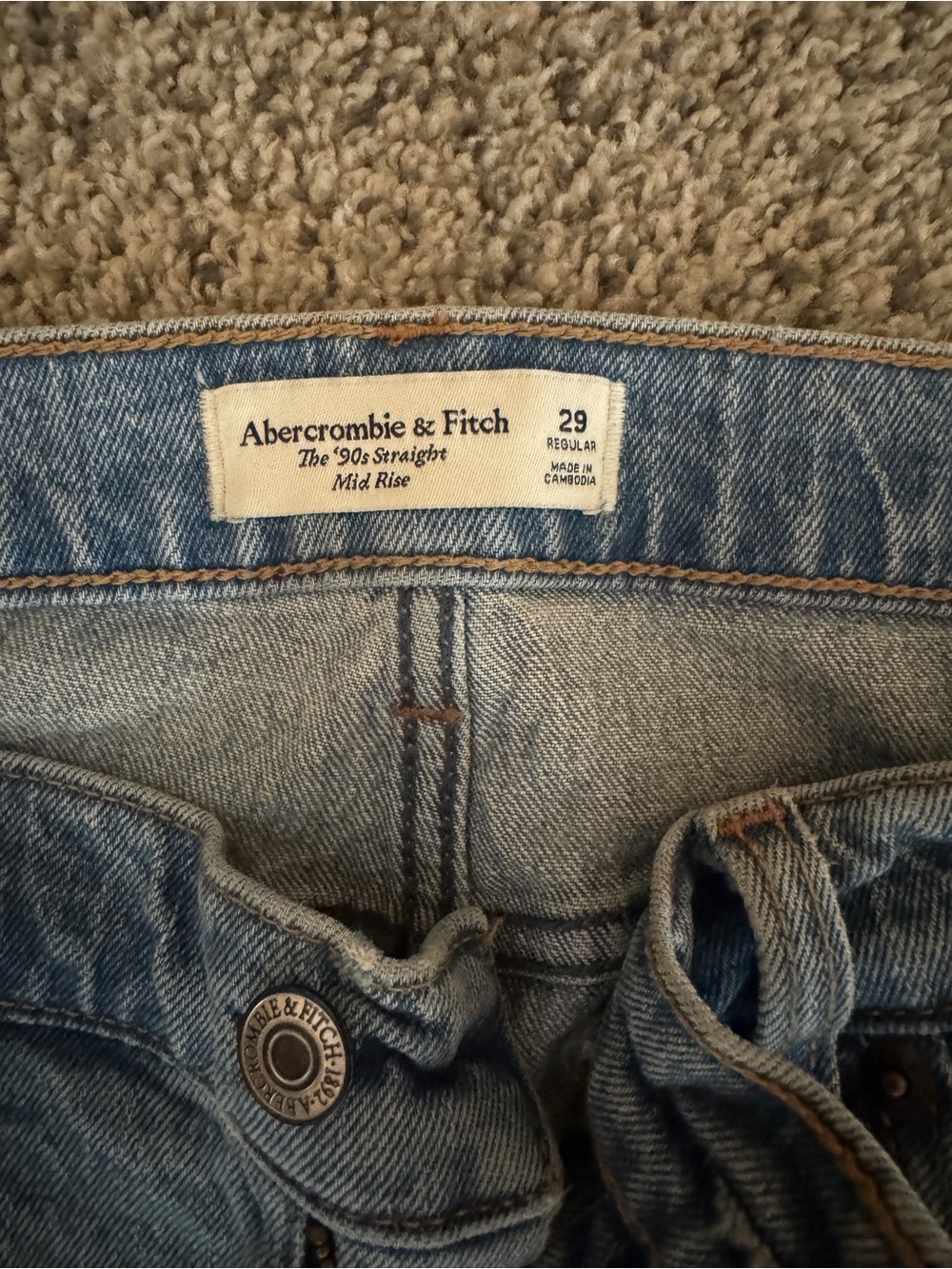A&F Mid Rise 90s Straight Cuffed Hem Jean - Picture 6 of 9